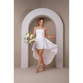 Vestido de Noiva Civil Curto com Cauda Beth Matos